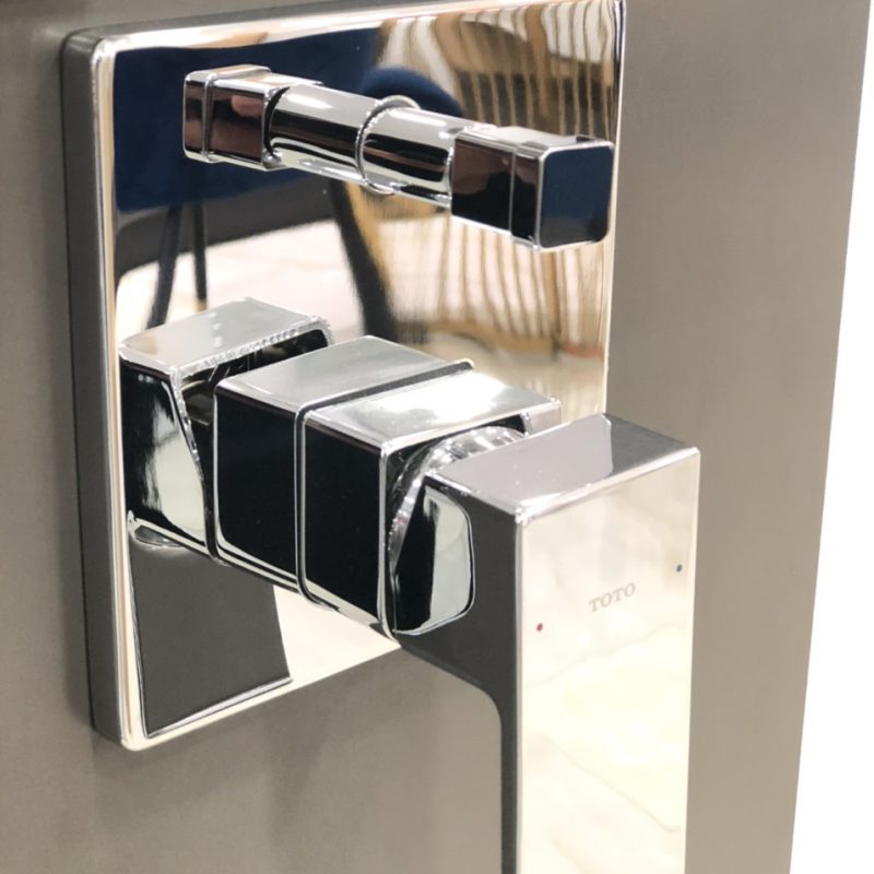 Alternative view of Van gật gù điều chỉnh nóng lạnh GC kèm nút chuyển hướng  và phụ kiện âm tường TBG08304VA/TBN01001B