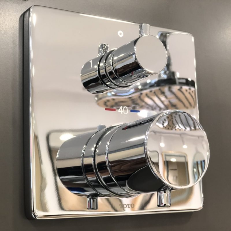 Alternative view of Van điều chỉnh nhiệt độ (2 đường nước ra) kèm van  chuyển hướng TBV02404B/TBN01001B