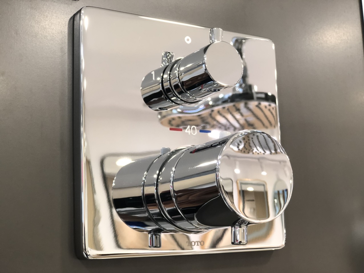 Van điều chỉnh nhiệt độ (2 đường nước ra) kèm van chuyển hướng TBV02404B/TBN01001B - Ảnh 2