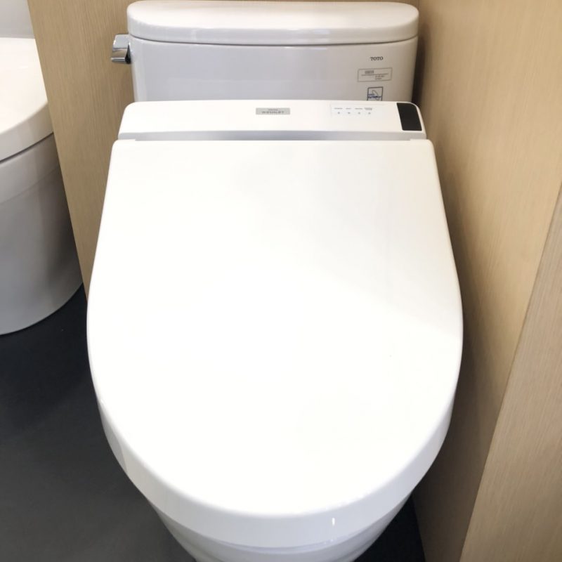 Alternative view of Bàn cầu 1 khối kết hợp nắp điện tử - MS887RW6