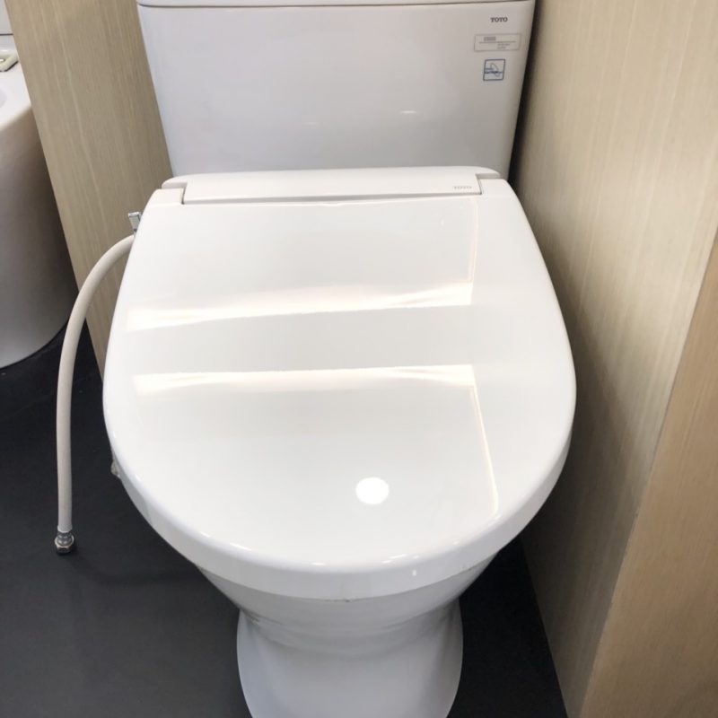 Alternative view of Bàn cầu 1 khối kèm nắp rửa cơ TCW07S - MS885DE2