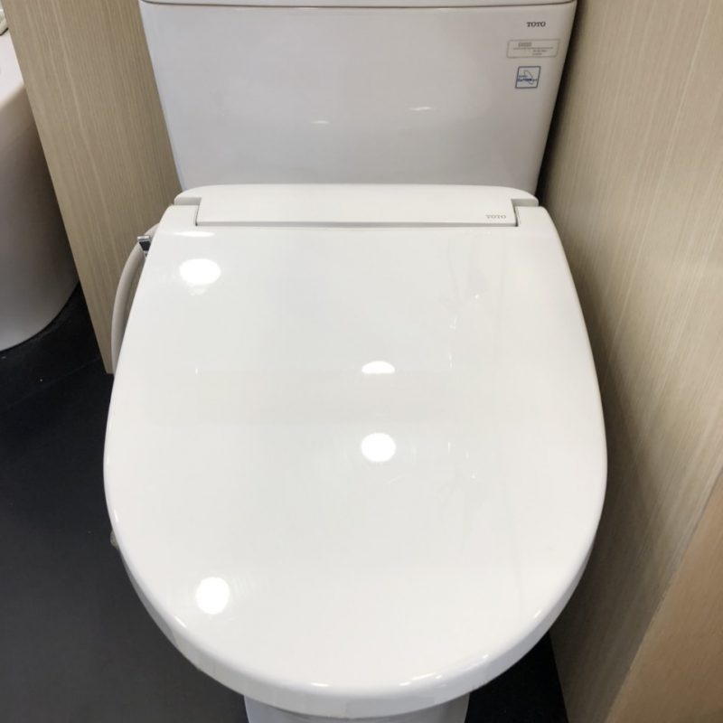 Alternative view of Bàn cầu 1 khối kèm nắp rửa cơ TCW07S - MS855DE2