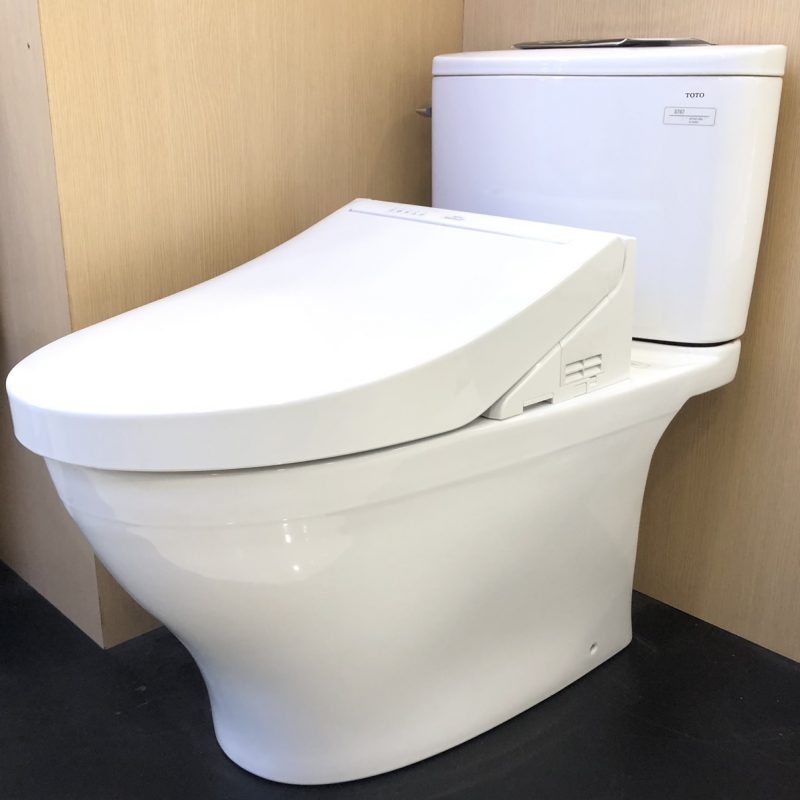 Alternative view of Bàn cầu hai khối kèm nắp rửa điện tử WASHLET dòng C5 - CS767CRW15
